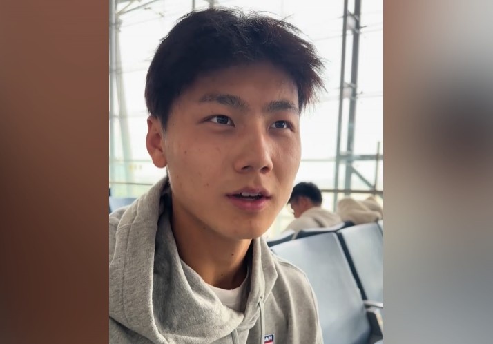 為何半場過后不久被換下？毛偉杰：兩條腿特別緊，李導(dǎo)怕我受傷